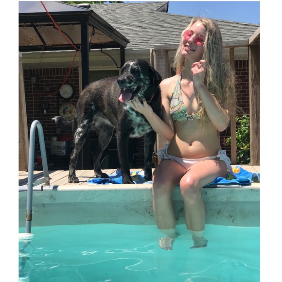 Meet your Posher, Audrey - Picture 1 of 1